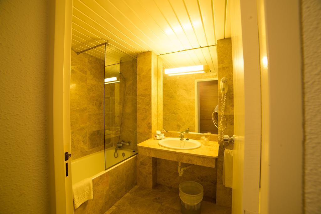Alp Hotel La Masella Buitenkant foto